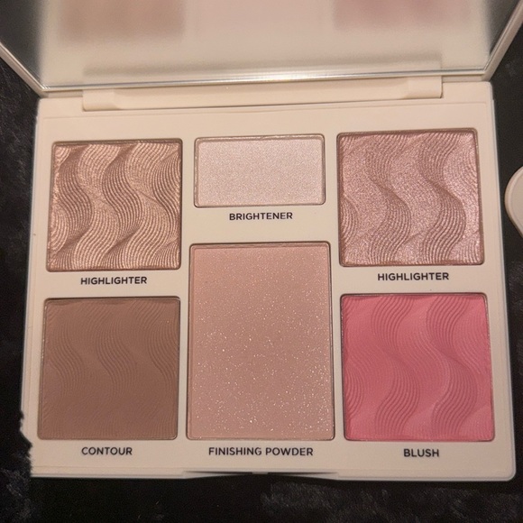 Cover FX bundle - Picture 3 of 5